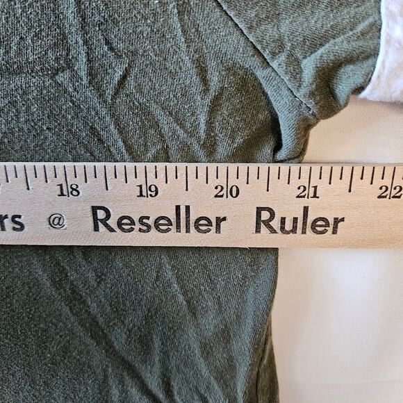 Disneyland Resort Women's Faded Green Short Sleeve Tee Size Medium - Picture 6 of 7